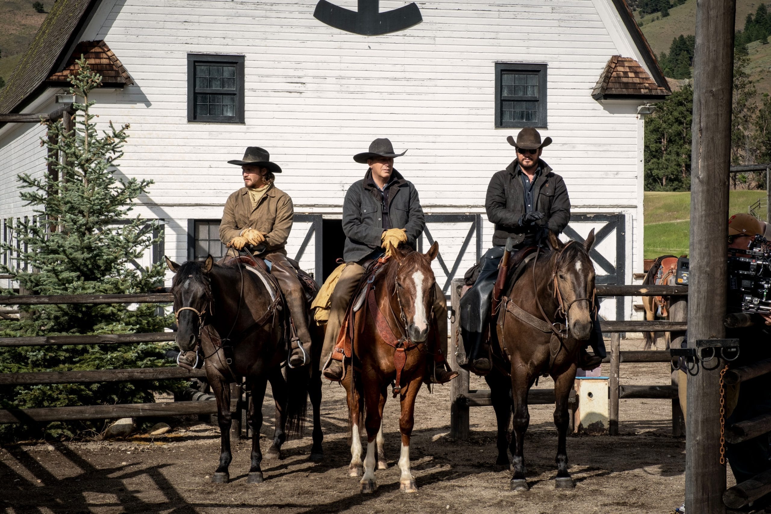 Yellowstone Season 4 - Kevin Coster, Cole Hauser and Luke Grimes